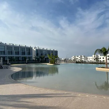 Lovely And Stylish Apartment With Calming Garden View * كيرينيا