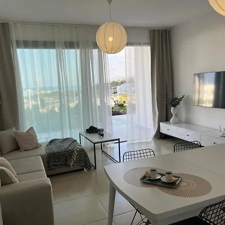 Cove Garden Cyprus Mup Apartamento