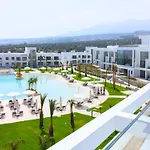 Cove Garden Cyprus Mup דירה