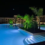 Cove Garden Cyprus Mup * קיירניה